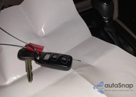 2018 Hyundai Elantra Sel z USA, uszkodzony, nr VIN KMHD84LF2JU612689